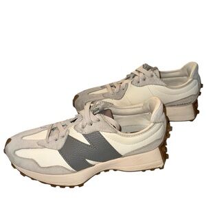 New Balance 327 Sneakers Size Women’s 7